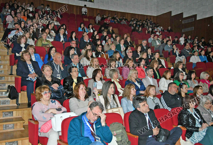 Хасково събра иноватори: Как изкуственият интелект променя паметта и учебния процес в STEM среда