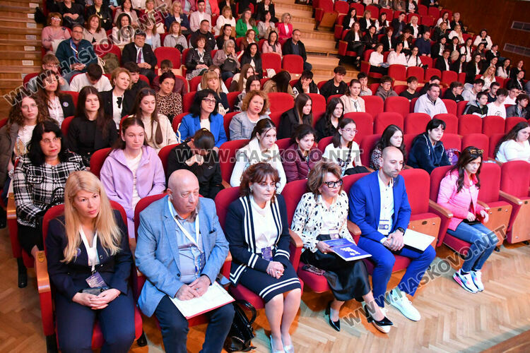 Хасково събра иноватори: Как изкуственият интелект променя паметта и учебния процес в STEM среда