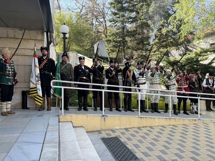 Изложба &bdquo;Оръжието на Априлското въстание&ldquo;, по повод 150-годишнината от избухването на въстанието