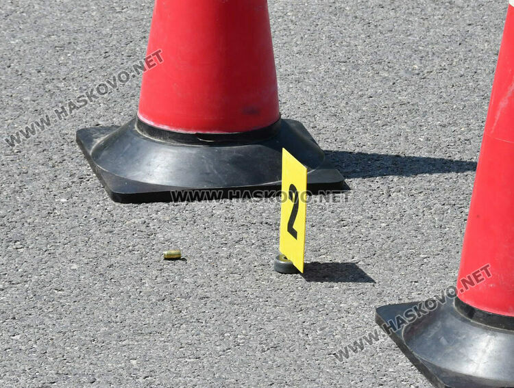 Стрелбата край Хасково заради покупко-продажба на луксозна кола