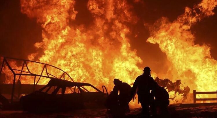 Три удара за месец: Украйна блокира руската нефтопреработвателната фабрика Туапсе