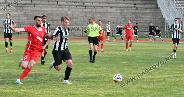 ОФК &bdquo;Хасково&ldquo; с минимален успех над &bdquo;смърфовете&ldquo; 