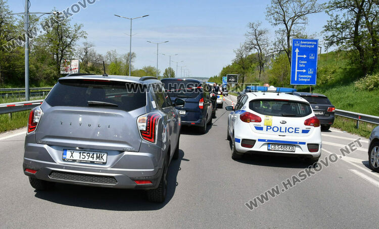 Стрелбата край Хасково заради покупко-продажба на луксозна кола