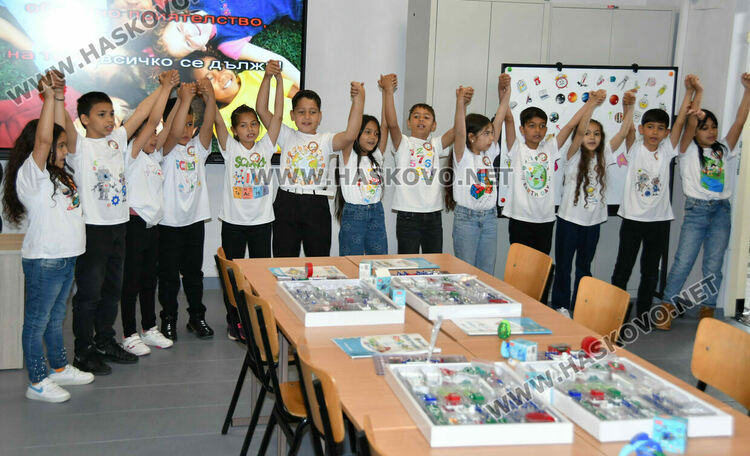 НУ &bdquo;Георги Сава Раковски&ldquo; в Хасково вече има модерен STEM център