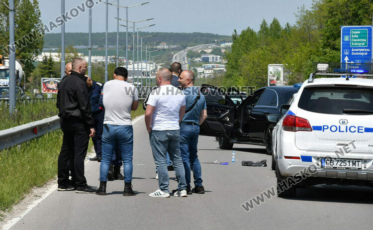 Стрелбата край Хасково заради покупко-продажба на луксозна кола