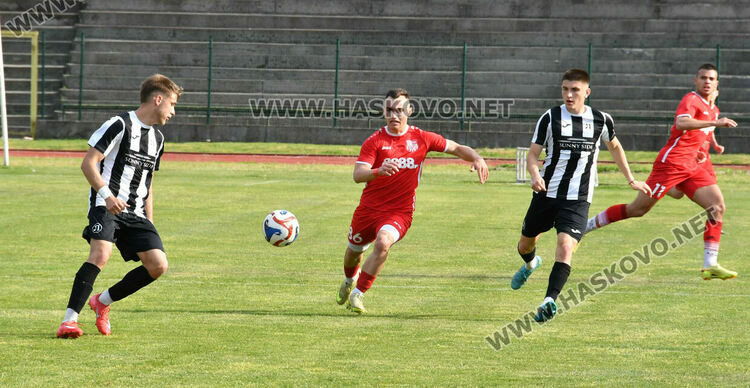 ОФК &bdquo;Хасково&ldquo; с минимален успех над &bdquo;смърфовете&ldquo; 