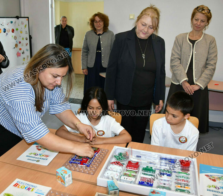 НУ &bdquo;Георги Сава Раковски&ldquo; в Хасково вече има модерен STEM център