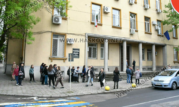 Иван Костов застана пред съда за убийството на Маги