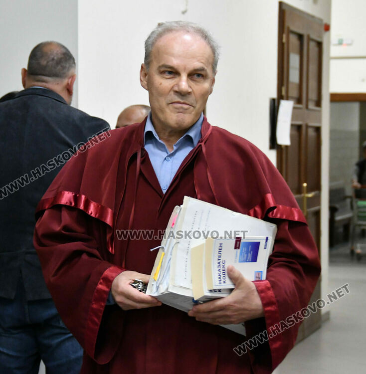 Иван Костов застана пред съда за убийството на Маги