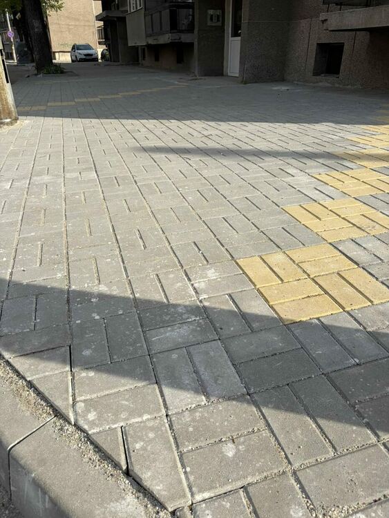 Нови тротоари и паркоместа се изграждат по улиците &bdquo;Струма&ldquo; и &bdquo;Георги Раковски&ldquo;