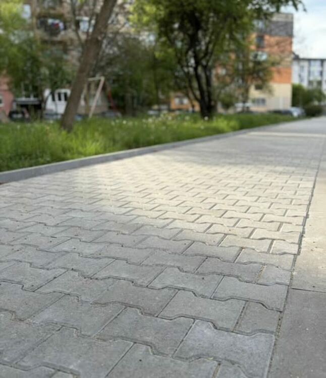 Нови тротоари и паркоместа се изграждат по улиците &bdquo;Струма&ldquo; и &bdquo;Георги Раковски&ldquo;