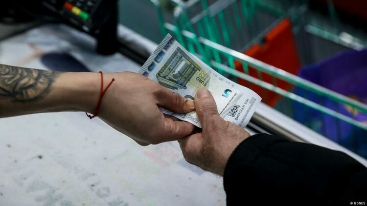 Крахът на &bdquo;магазин за хората&ldquo; не е изненадващ