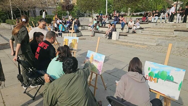 Пленера &bdquo;Пеньо Пенев &ndash; цветовете и звуците на думите&ldquo; събра десетки ученици от Димитровград