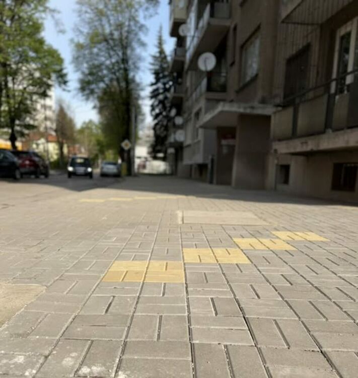 Нови тротоари и паркоместа се изграждат по улиците &bdquo;Струма&ldquo; и &bdquo;Георги Раковски&ldquo;