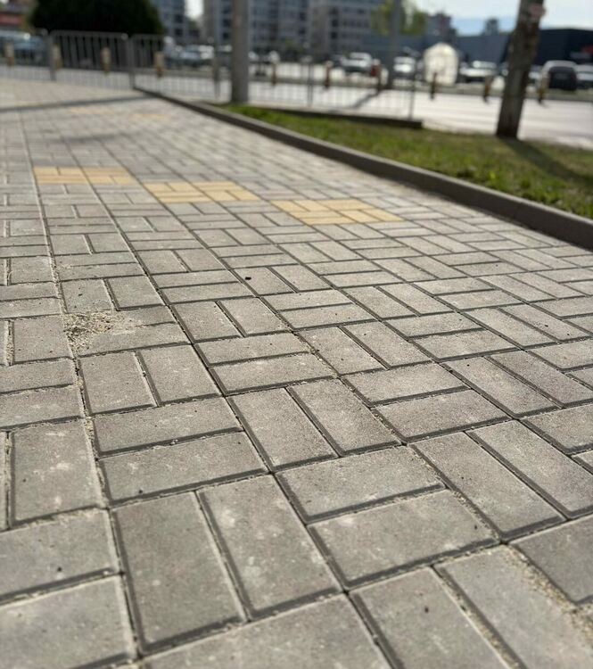 Нови тротоари и паркоместа се изграждат по улиците &bdquo;Струма&ldquo; и &bdquo;Георги Раковски&ldquo;