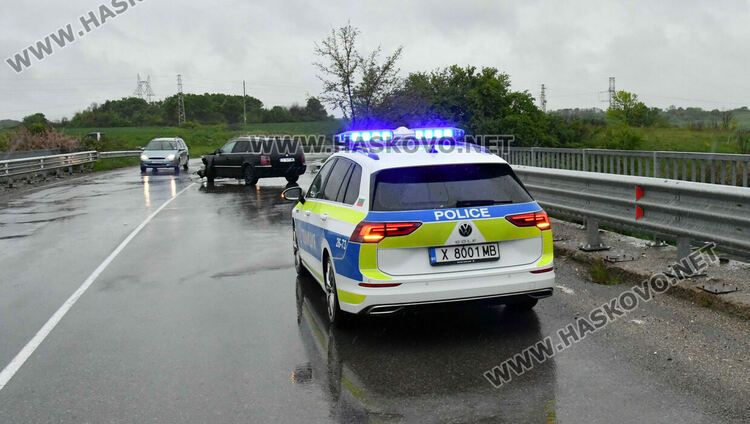 Фолксваген катастрофира на изхода на Хасково