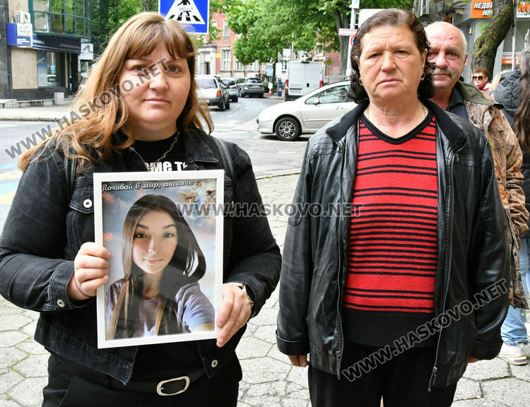 Иван Костов застана пред съда за убийството на Маги