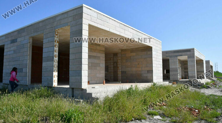 Читател: Източиха яз. &bdquo;Сивата вода&ldquo;, край който строят жилищен комплекс