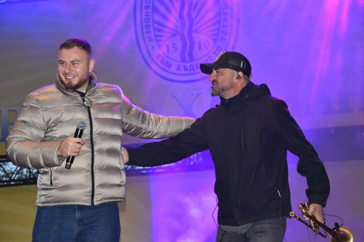Торино и Пашата с незабравим концерт за Деня на Харманли