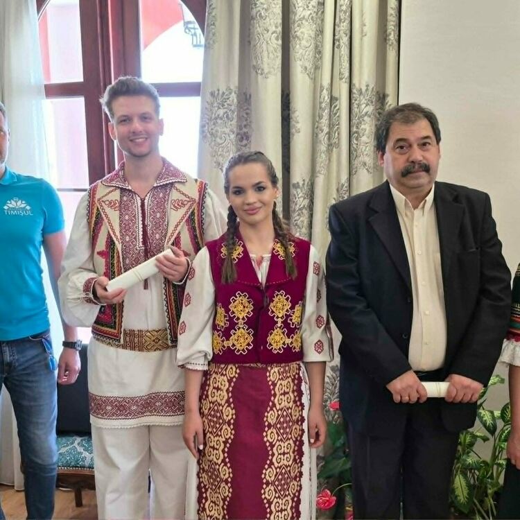 Танцов ансамбъл &bdquo;Граовска младост&ldquo; бе отличен с почетна грамотa