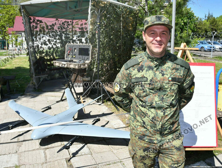 Ученици видяха освобождаване на заложник и ръкопашни схватки
