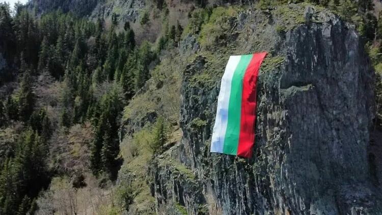 Турнир по стрелба в 101-ви Алпийски полк предшества Деня на отворените врати по случай 6 май