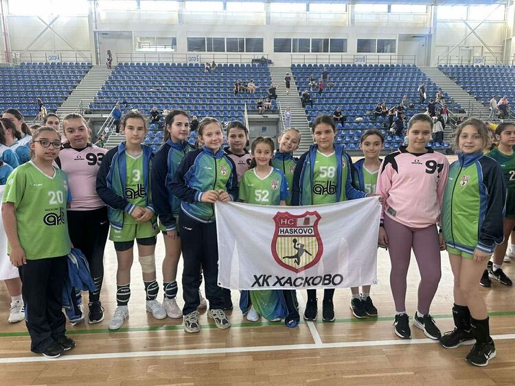 Хандбалистките на &bdquo;Хасково&ldquo; са зонални първенци при момичетата