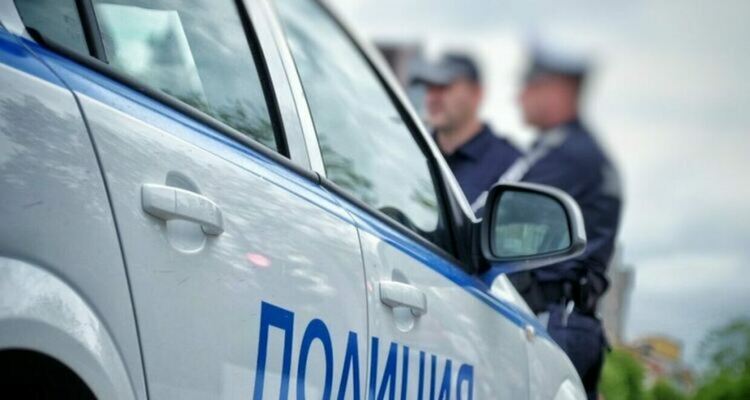 Катастрофа с три автомобила в Смолян, пострадала е жена