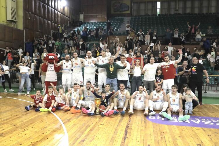 &bdquo;Хасково&ldquo; е шампион в регион &bdquo;Запад&ldquo; след втори успех над &bdquo;Видабаскет&ldquo;