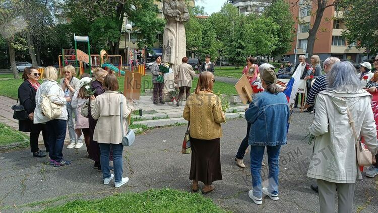 В Кърджали възстановиха инициативата &bdquo;Безсмертния полк&ldquo; в Деня на Победата