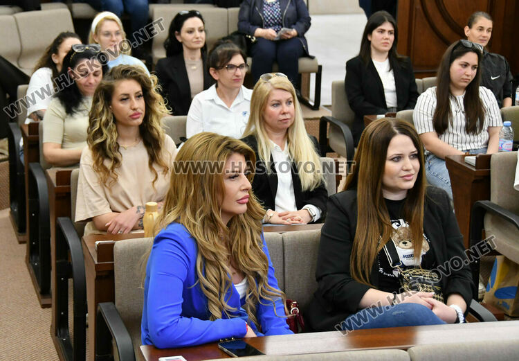 Хасково инвестира в идеи: Нова програма предлага финансиране до 20 000 евро за предприемачи