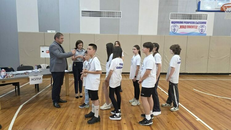 Отборът на ОУ &bdquo;Алеко Константинов&ldquo; спечели състезанието &bdquo;Млад спасител&ldquo; в Димитровград
