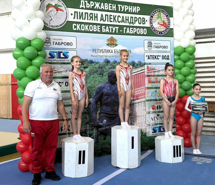 Възпитаничките на СК &bdquo;Младост&ldquo; загряха за държавното първенство с успехи на турнир в Габрово