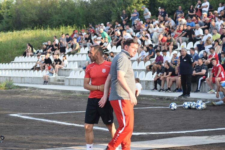 ФК &bdquo;Хасково&ldquo; вдига шампионската купа в Областната група тази събота