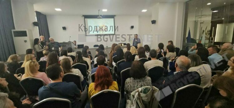 Отбелязаха 20 години ресурсно подпомагане в образованието в област Кърджали