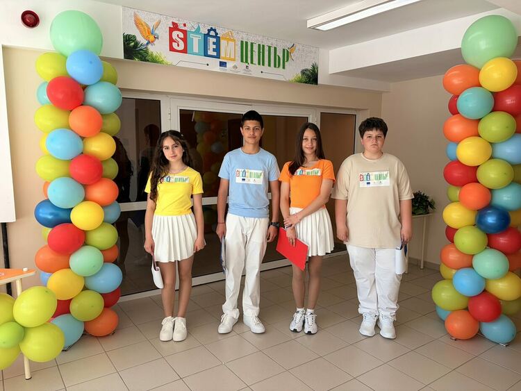 ОУ &bdquo;Шандор Петьофи&ldquo; отвори врати към бъдещето с новия си STEM център