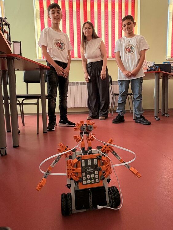 ОУ &bdquo;Шандор Петьофи&ldquo; отвори врати към бъдещето с новия си STEM център