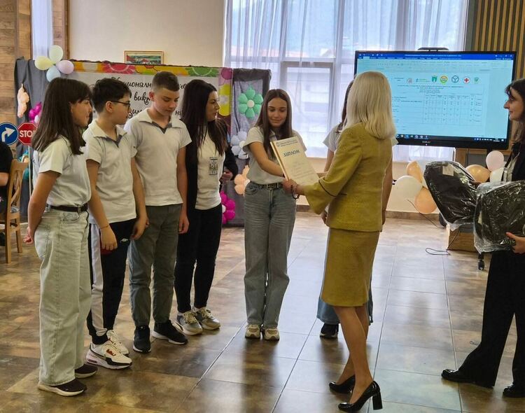Отборът на ОУ &bdquo;Иван Вазов&ldquo; &ndash; Смолян с престижно второ място на националната викторина &bdquo;Да запазим децата на пътя&ldquo;