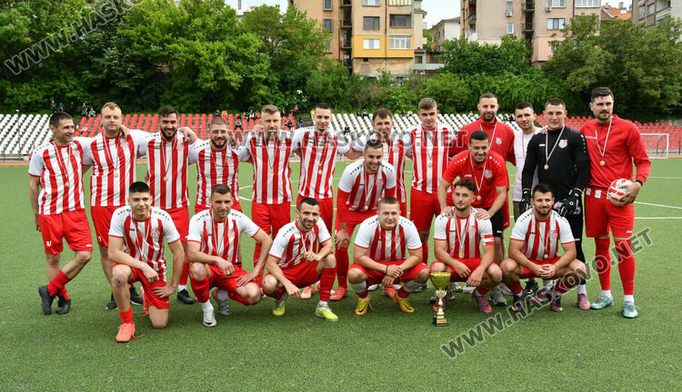 ФК &bdquo;Хасково&ldquo; вдигна шампионската купа