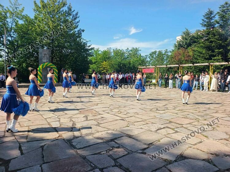 ПГДС &bdquo;Цар Иван Асен II&ldquo; в Хасково изпрати Випуск 2026 с емоционално тържество и много награди