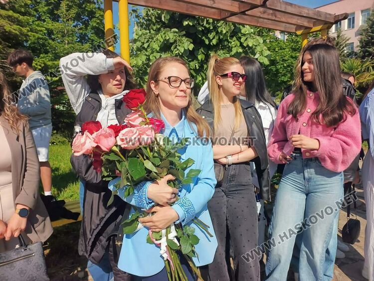 ПГДС &bdquo;Цар Иван Асен II&ldquo; в Хасково изпрати Випуск 2026 с емоционално тържество и много награди