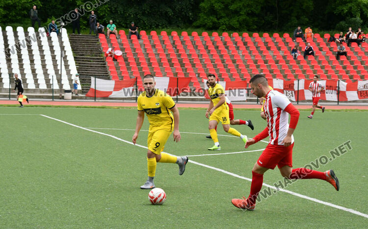 ФК &bdquo;Хасково&ldquo; вдигна шампионската купа