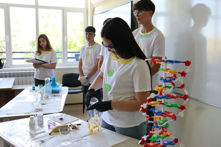 ПГЛП &bdquo;Райна Княгиня&ldquo; в Хасково откри нов високотехнологичен STEM център
