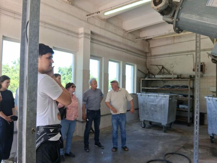 Бъдещи ВиК инженери от УАСГ почерпиха опит на терен в пречиствателната станция в Хасково