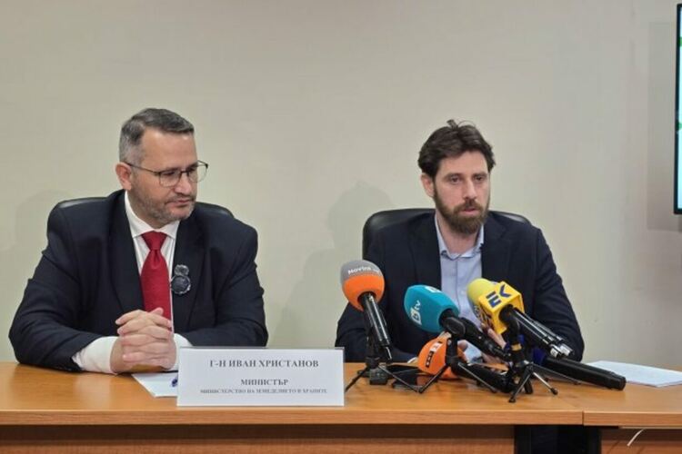Бившият земеделски министър Иван Христанов и шефа на БАБХ Ангел Мавровски,