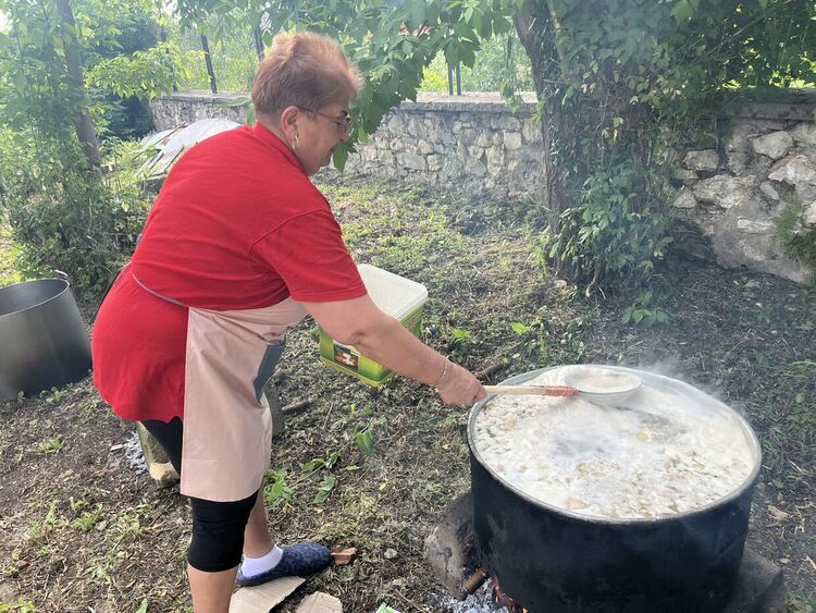Литургия и курбан за здраве в църквата &bdquo;Св. Св. Константин и Елена&ldquo; в с. Крепост