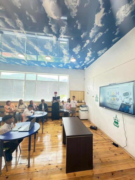 ОУ &bdquo;Цар Симеон I&ldquo; в Павелско откри модерен STEM център за обучение чрез технологии и практика (Галерия) 