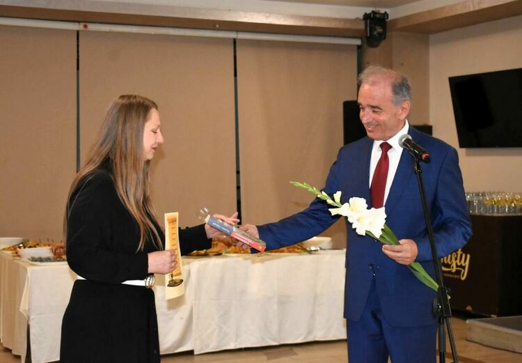 Връчиха наградите &bdquo;Учител на годината&ldquo; в Асеновград