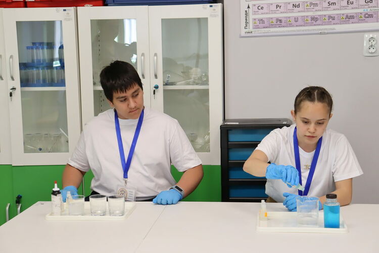 С &bdquo;Ключ към знанието&ldquo; отключиха новия STEM център в ОУ &bdquo;Христо Смирненски&ldquo;