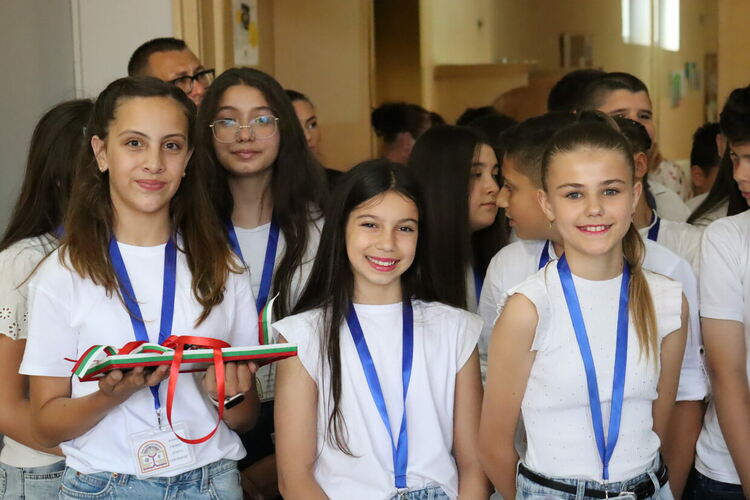 С &bdquo;Ключ към знанието&ldquo; отключиха новия STEM център в ОУ &bdquo;Христо Смирненски&ldquo;